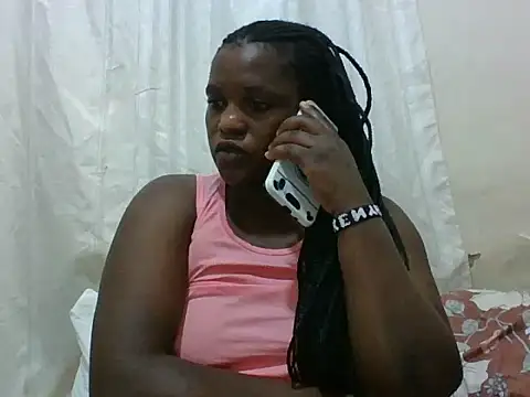 Hot-Perryl online show from May 2026 06:09:01 PM