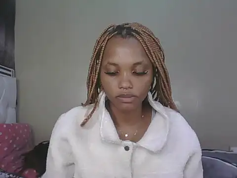 PrettyT5 online show from June 2026 11:02:02 AM