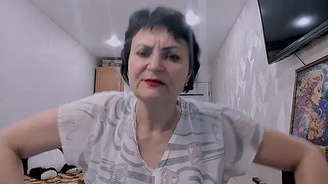 Snapshot of Helen_Beller chatting on May 2026 09:57:02 PM Helen Beller online show from May 2026 09:57:02 PM