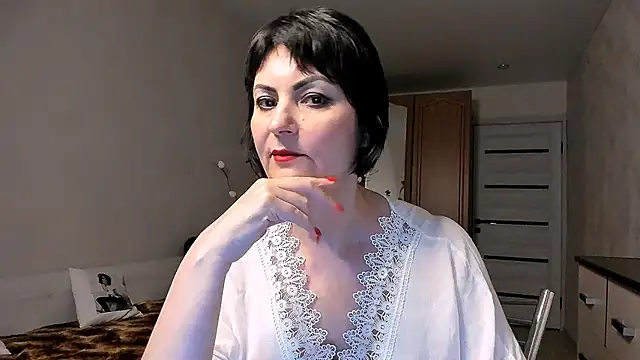 Snapshot of Helen_Beller chatting on May 2026 06:14:02 PM Helen Beller online show from May 2026 06:14:02 PM
