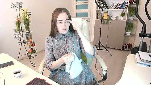 Vika73 online show from February 2026 06:40:02 AM