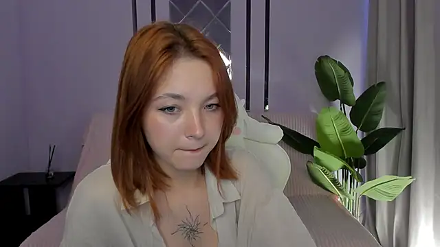 Snapshot of New_Web_Girl chatting on May 2026 10:22:01 AM New Web Girl online show from May 2026 10:22:01 AM