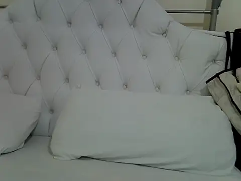slimmykim online show from July 2026 06:31:01 AM
