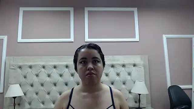 Snapshot of nia_taylorX chatting on May 2026 01:06:01 PM nia taylorX online show from May 2026 01:06:01 PM