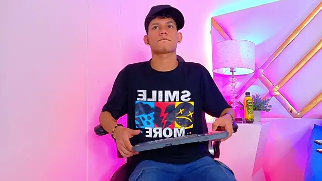 ThiagoFerrer  online show from June 2026 04:15:01 AM