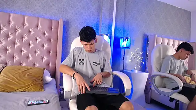 ThiagoFerrer  online show from June 2026 04:40:01 AM