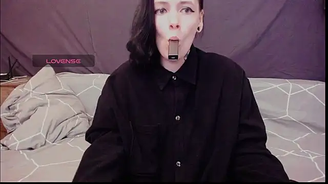Polly Megan online show from June 2026 08:44:01 PM
