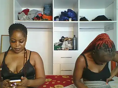 Snapshot of Sasseiqueen_ chatting on May 2026 03:25:01 AM Sasseiqueen online show from May 2026 03:25:01 AM