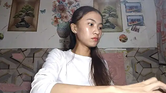 DeeannGunby online show from May 2026 04:03:02 PM