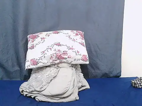 Snapshot of Cute_lyn chatting on July 2026 07:23:02 AM Cute lyn online show from July 2026 07:23:02 AM