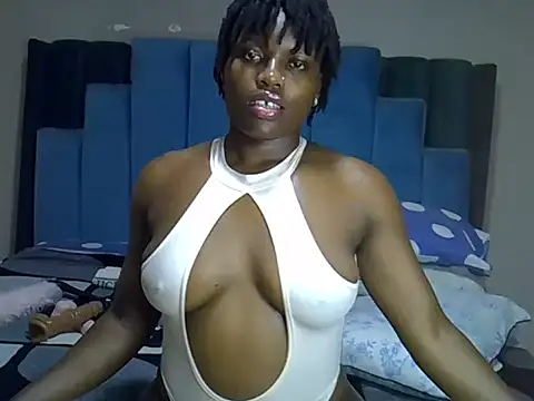 Snapshot of melanin_moon chatting on May 2026 12:46:01 PM melanin moon online show from May 2026 12:46:01 PM