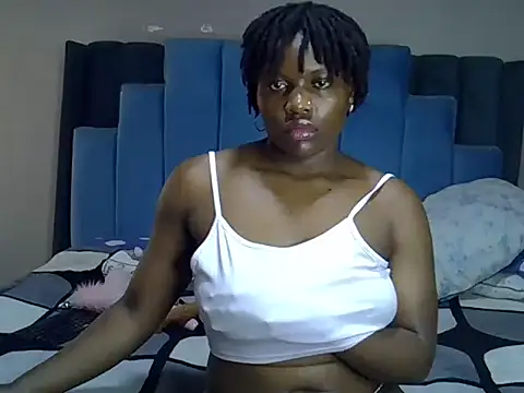 Snapshot of melanin_moon chatting on June 2026 01:25:02 PM melanin moon online show from June 2026 01:25:02 PM