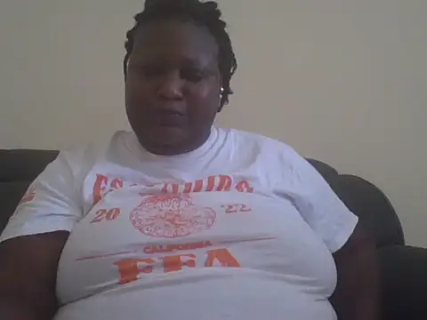 Snapshot of fat_ebonyqueen chatting on June 2026 09:00:01 AM fat ebonyqueen online show from June 2026 09:00:01 AM