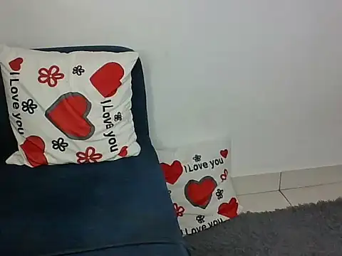 Snapshot of Kinky_Sexy chatting on June 2026 02:33:01 PM Kinky Sexy online show from June 2026 02:33:01 PM