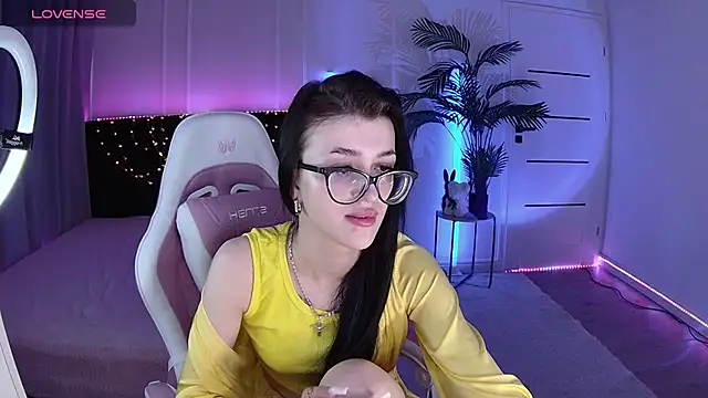 Ariella Me online show from June 2026 06:52:02 AM