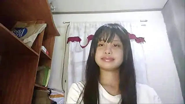 Snapshot of annawicket chatting on May 2026 01:28:01 PM annawicket online show from May 2026 01:28:01 PM