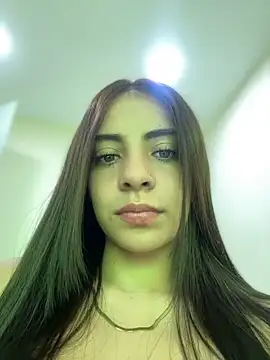 Snapshot of Hanna_Cruz_ chatting on June 2026 05:37:02 PM Hanna Cruz online show from June 2026 05:37:02 PM
