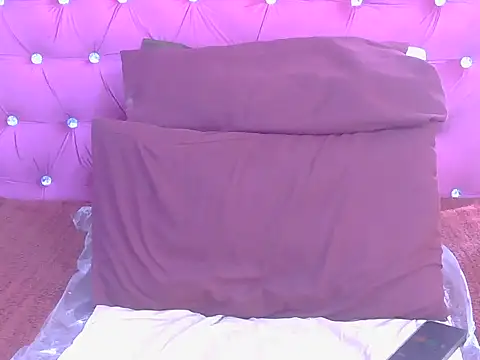 WILD KITTYxXx online show from June 2026 10:39:02 AM