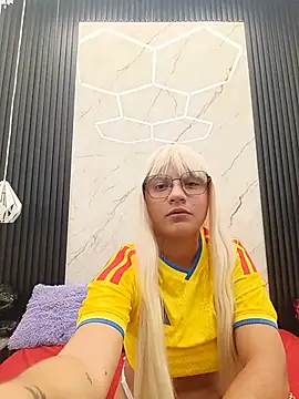 AuraRios online show from May 2026 10:26:01 PM