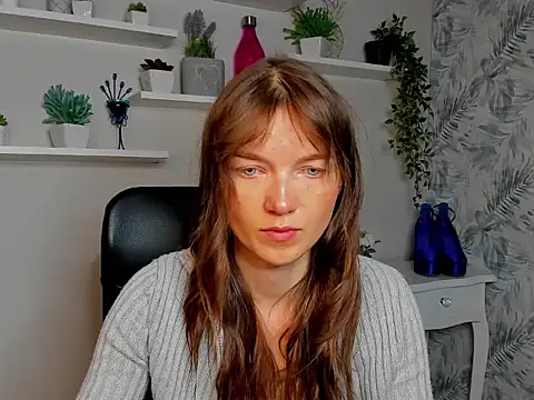 KiraBliss28 online show from June 2026 05:42:01 AM