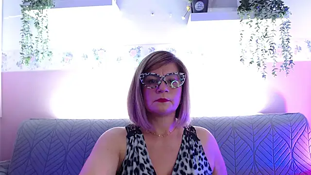 Snapshot of Samantha_Brm chatting on May 2026 08:26:01 PM Samantha Brm online show from May 2026 08:26:01 PM