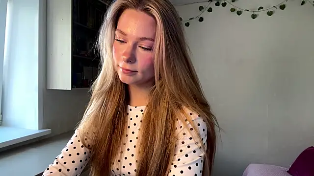 Snapshot of JulietFekete chatting on May 2026 10:11:02 AM JulietFekete online show from May 2026 10:11:02 AM