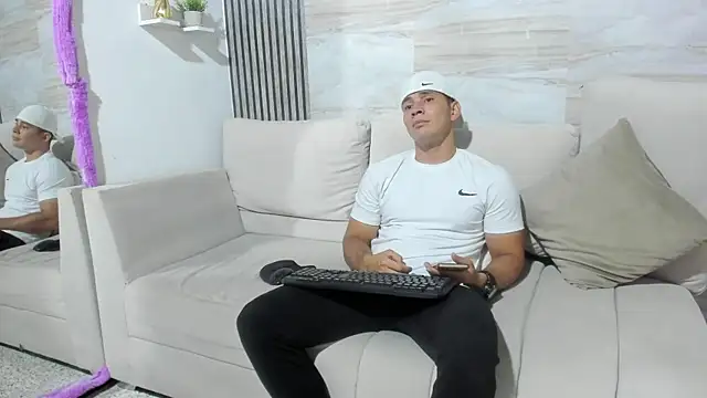dylan viper online show from June 2026 03:12:01 AM