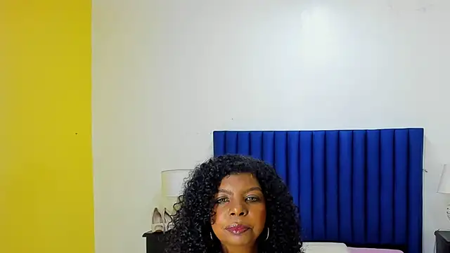 Snapshot of XtinaRave chatting on May 2026 07:00:01 PM XtinaRave online show from May 2026 07:00:01 PM