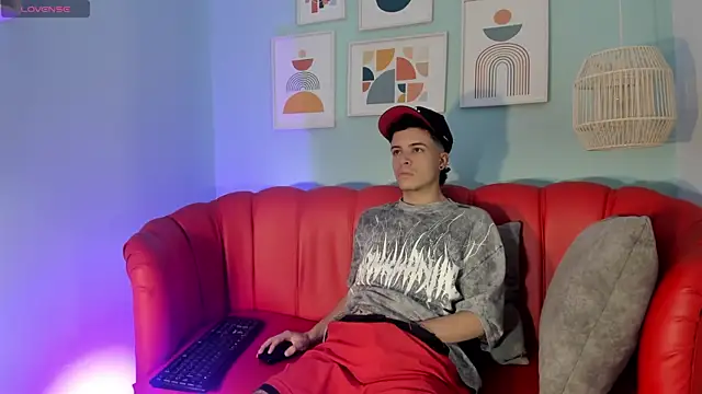 kevinn bluee online show from June 2026 03:44:01 AM
