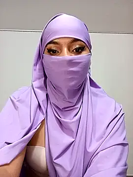 Snapshot of Samira_1 chatting on July 2026 11:40:02 PM Samira 1 online show from July 2026 11:40:02 PM