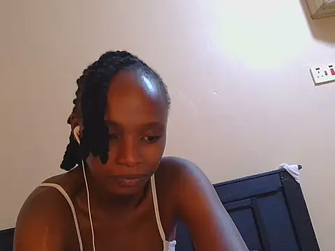Petitemissy online show from June 2026 02:33:01 PM