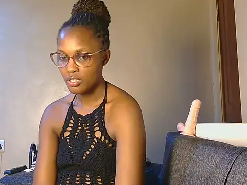Snapshot of Littlemissbarbie chatting on June 2026 08:44:01 PM Littlemissbarbie online show from June 2026 08:44:01 PM