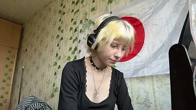 Snapshot of FatimahFroman chatting on June 2026 12:07:02 PM FatimahFroman online show from June 2026 12:07:02 PM