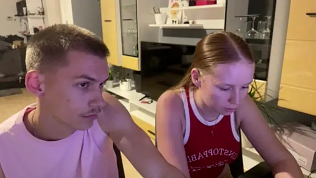 LeoAndLili online show from June 2026 07:57:02 PM