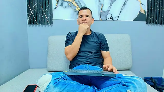 matthew white2 online show from May 2026 07:20:02 PM