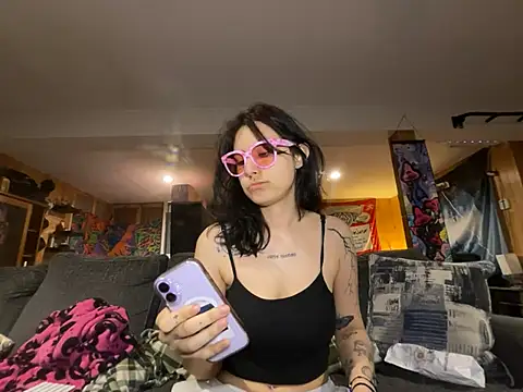 B4BYJINX online show from June 2026 04:23:01 PM
