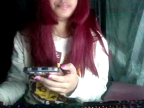 Snapshot of moraninha chatting on June 2026 03:18:01 AM moraninha online show from June 2026 03:18:01 AM