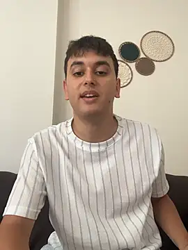 imjustaboyy1 online show from July 2026 10:33:01 AM