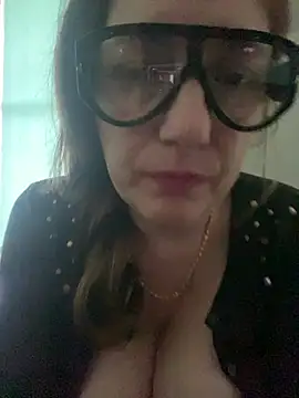 lulupiecitosamor online show from July 2026 12:52:02 PM