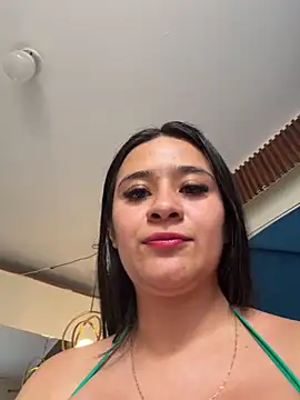 Snapshot of PamelaValencia_ chatting on June 2026 08:11:02 PM PamelaValencia online show from June 2026 08:11:02 PM