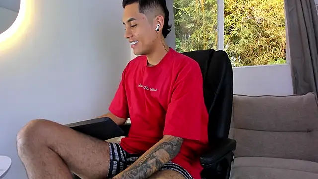 Snapshot of NickCopeer_ chatting on July 2026 12:32:02 PM NickCopeer online show from July 2026 12:32:02 PM