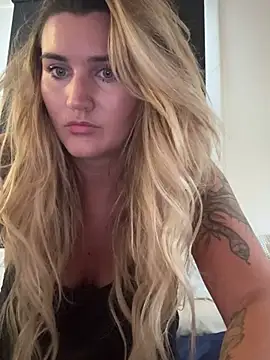 thebeachyblonde online show from July 2026 10:01:02 PM