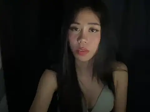 amberluiss online show from June 2026 10:23:01 AM