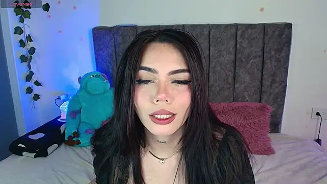 Snapshot of andraa_rossee chatting on June 2026 01:17:01 AM andraa rossee online show from June 2026 01:17:01 AM