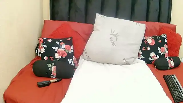 Snapshot of Naughtygirlxxx20 chatting on July 2026 05:40:02 PM Naughtygirlxxx20 online show from July 2026 05:40:02 PM