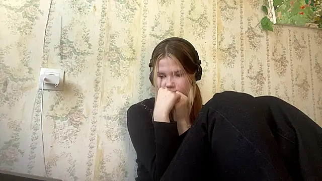 SusanaLeichty online show from June 2026 06:37:02 AM