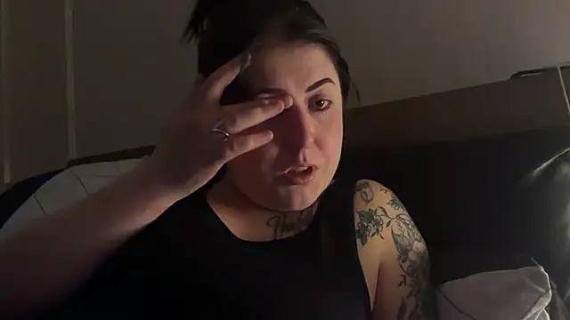 LucyLou31 online show from June 2026 12:55:02 AM