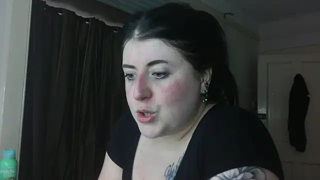 LucyLou31 online show from July 2026 08:08:02 PM