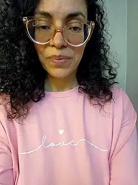 Snapshot of LUCI_LOVE chatting on December 2024 09:01:01 PM LUCI LOVE online show from December 2024 09:01:01 PM