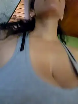 Snapshot of LUCI_LOVE chatting on December 2024 04:35:02 PM LUCI LOVE online show from December 2024 04:35:02 PM